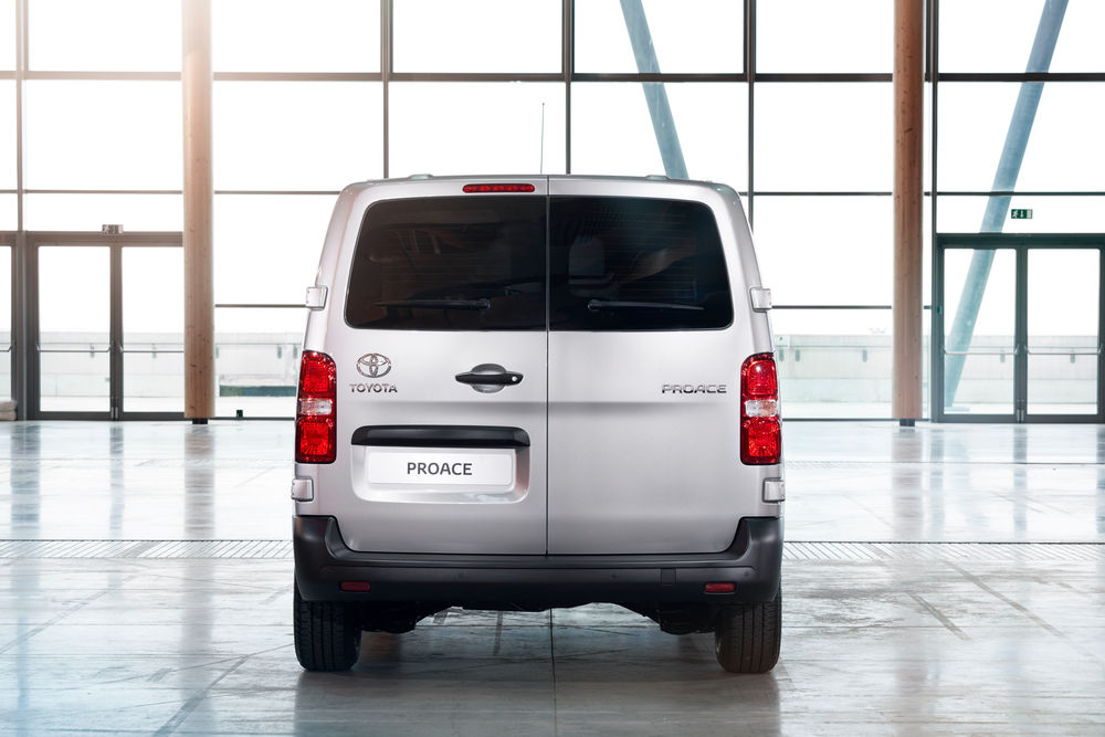 PROACE VAN compact 04-2016_12.jpg