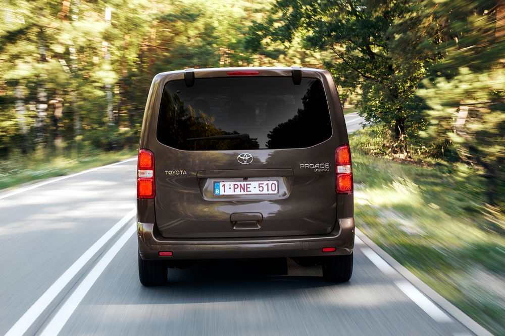 2016_ProAce_Verso_dynamic_19.jpg