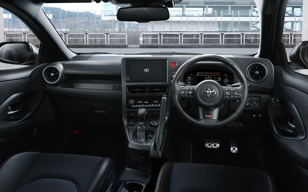 GR Yaris RC25_07.jpg