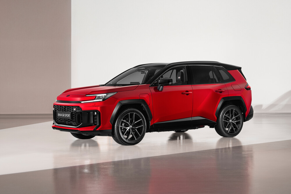 2026_RAV4 GR Sport_static_001.jpg