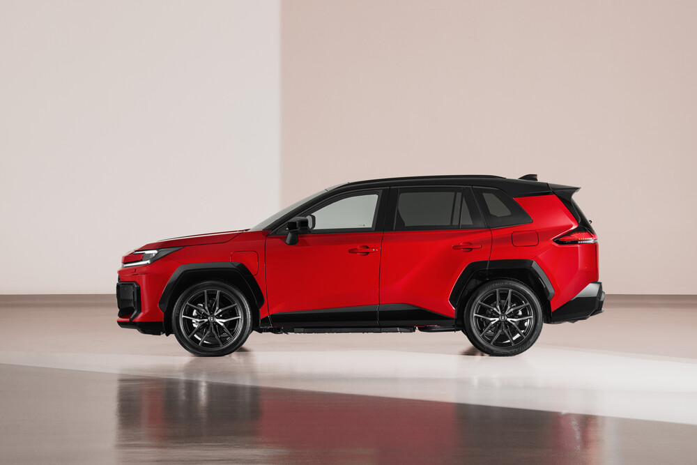 2026_RAV4 GR Sport_static_004.jpg