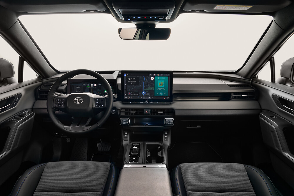 2026_ALL-NEW RAV4_interior_001.jpg