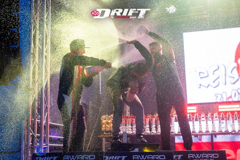AvD Drift Serie 2025, Yves Meyer auf Podium beim Reisbrennen.jpg