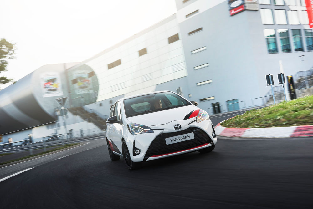 Yaris_GRMN_Dynamic_010.jpg