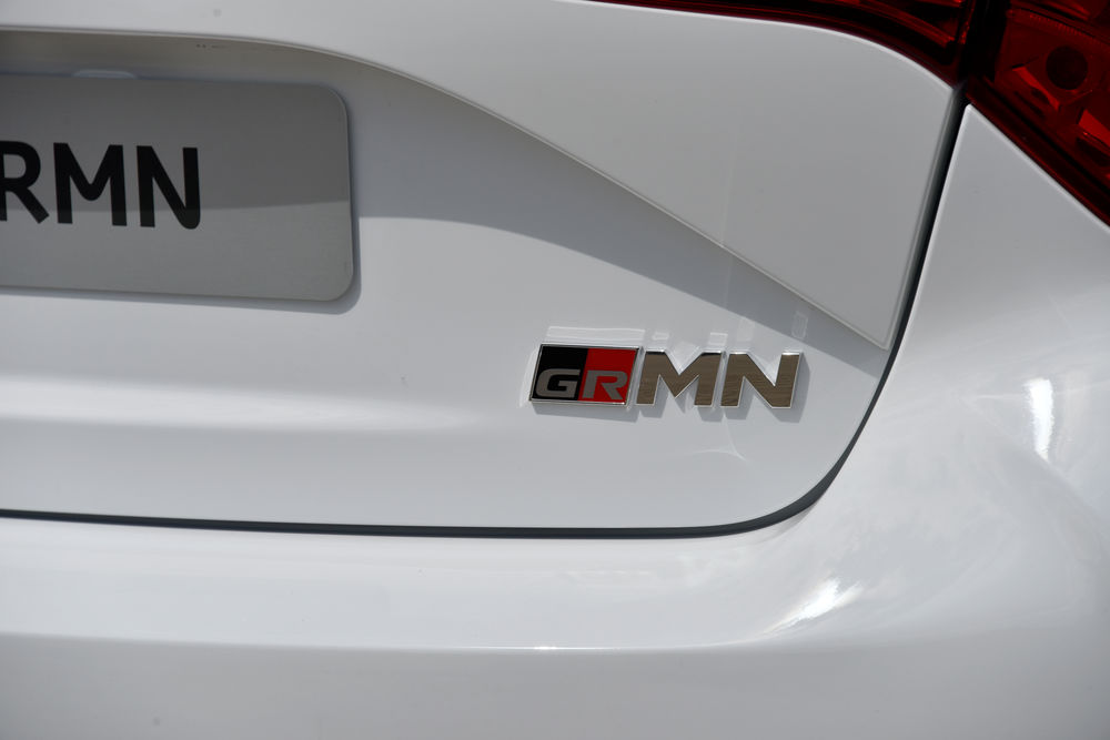 Yaris_GRMN_Detail_Logo.jpg